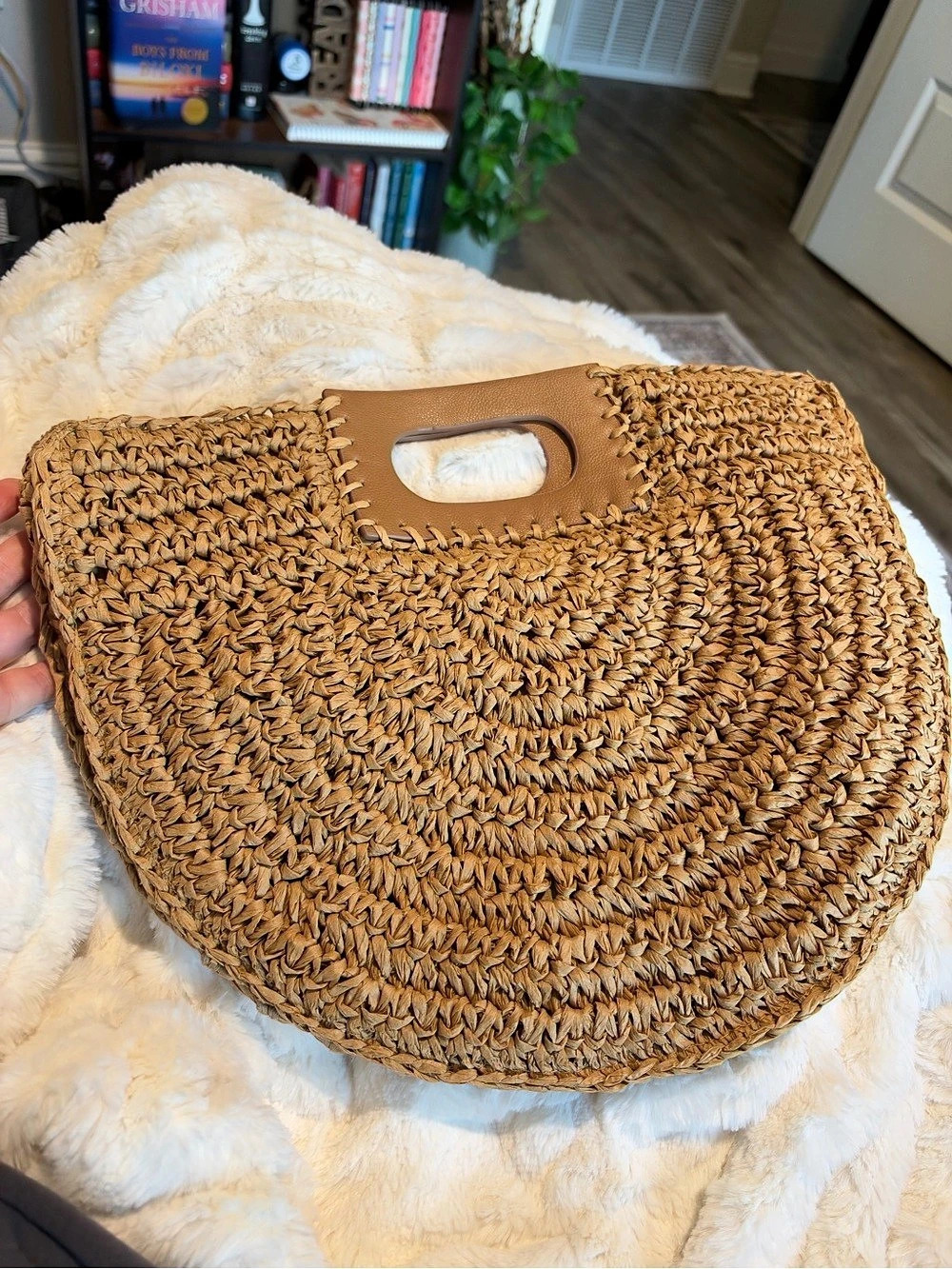 Universal Threads Woven Shoulder Bag in Tan